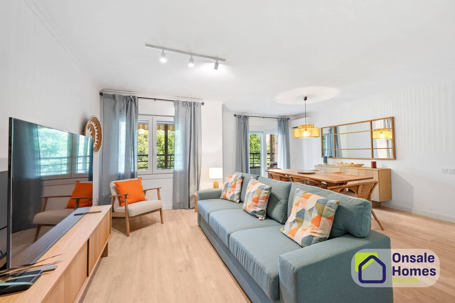 2 quarto Apartamento para arrendar em Marbella com garagem - 2 400 € (Ref: 10031423)