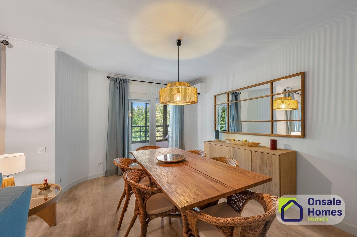 2 quarto Apartamento para arrendar em Marbella com garagem - 2 400 € (Ref: 10031423)