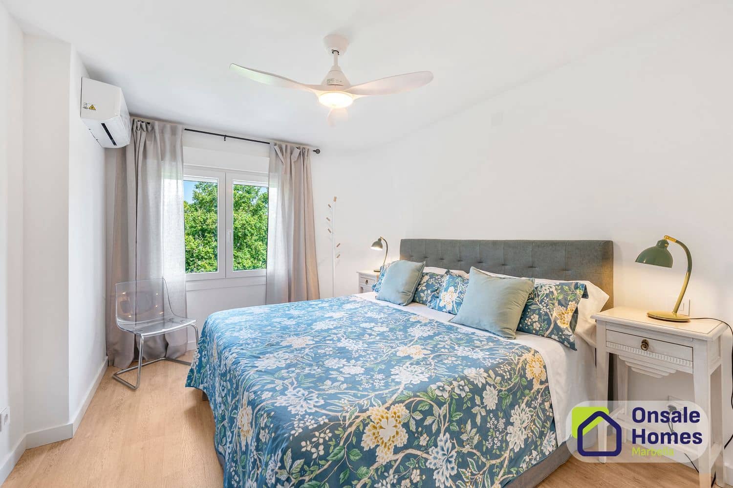 2 quarto Apartamento para arrendar em Marbella com garagem - 2 400 € (Ref: 10031423)