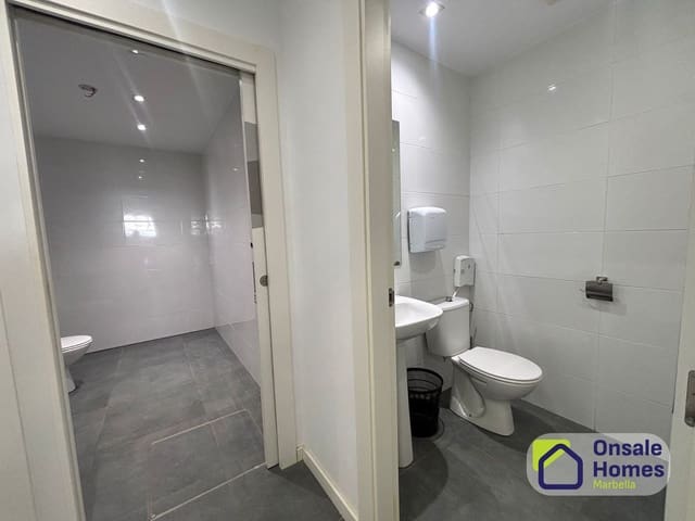 Komercyjne do wynajęcia w Playa Bajadilla - Puertos, Marbella - 3 500 € (Ref: 10031424)