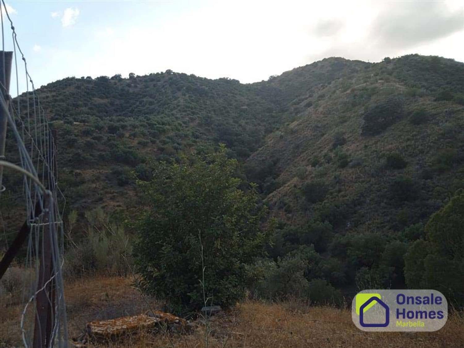 Ubebygd land til salgs i Malaga by - € 850 000 (Ref: 10040248)