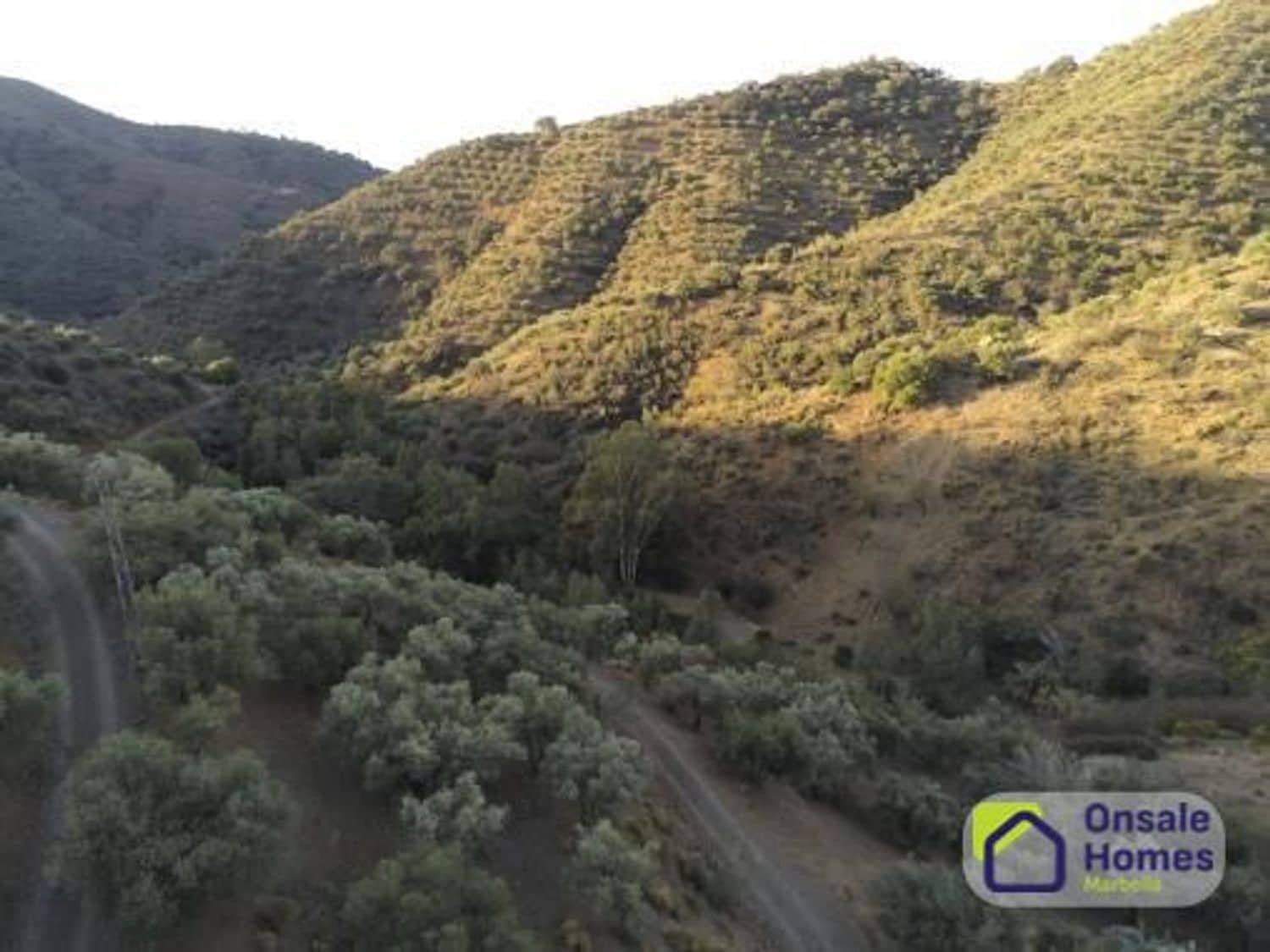 Ubebygd land til salgs i Malaga by - € 850 000 (Ref: 10040248)