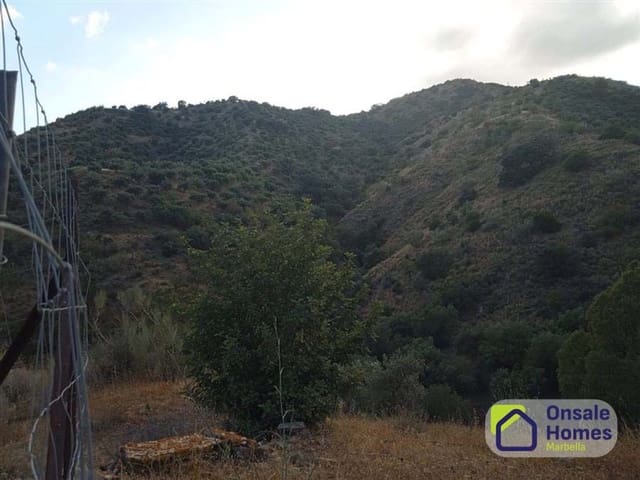 Teren niezagospodarowany na sprzedaż w Dsmo Dm Este, Miasto Málaga - 850 000 € (Ref: 10040248)