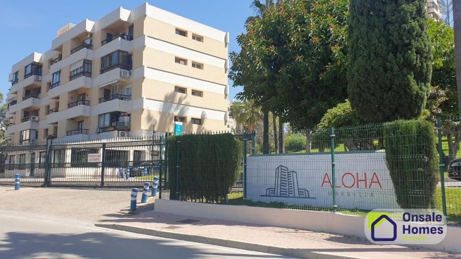 2 Zimmer Apartment zu verkaufen in Aloha Golf mit Pool Garage - 450.000 € (Ref: 10040249)