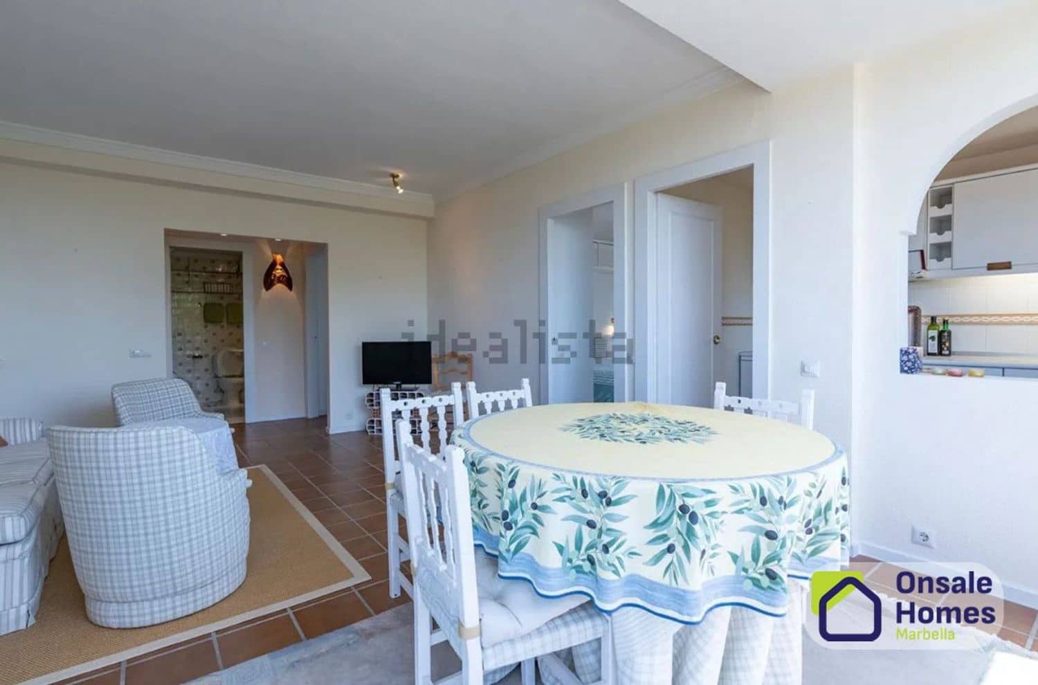 2 Zimmer Apartment zu verkaufen in Aloha Golf mit Pool Garage - 450.000 € (Ref: 10040249)