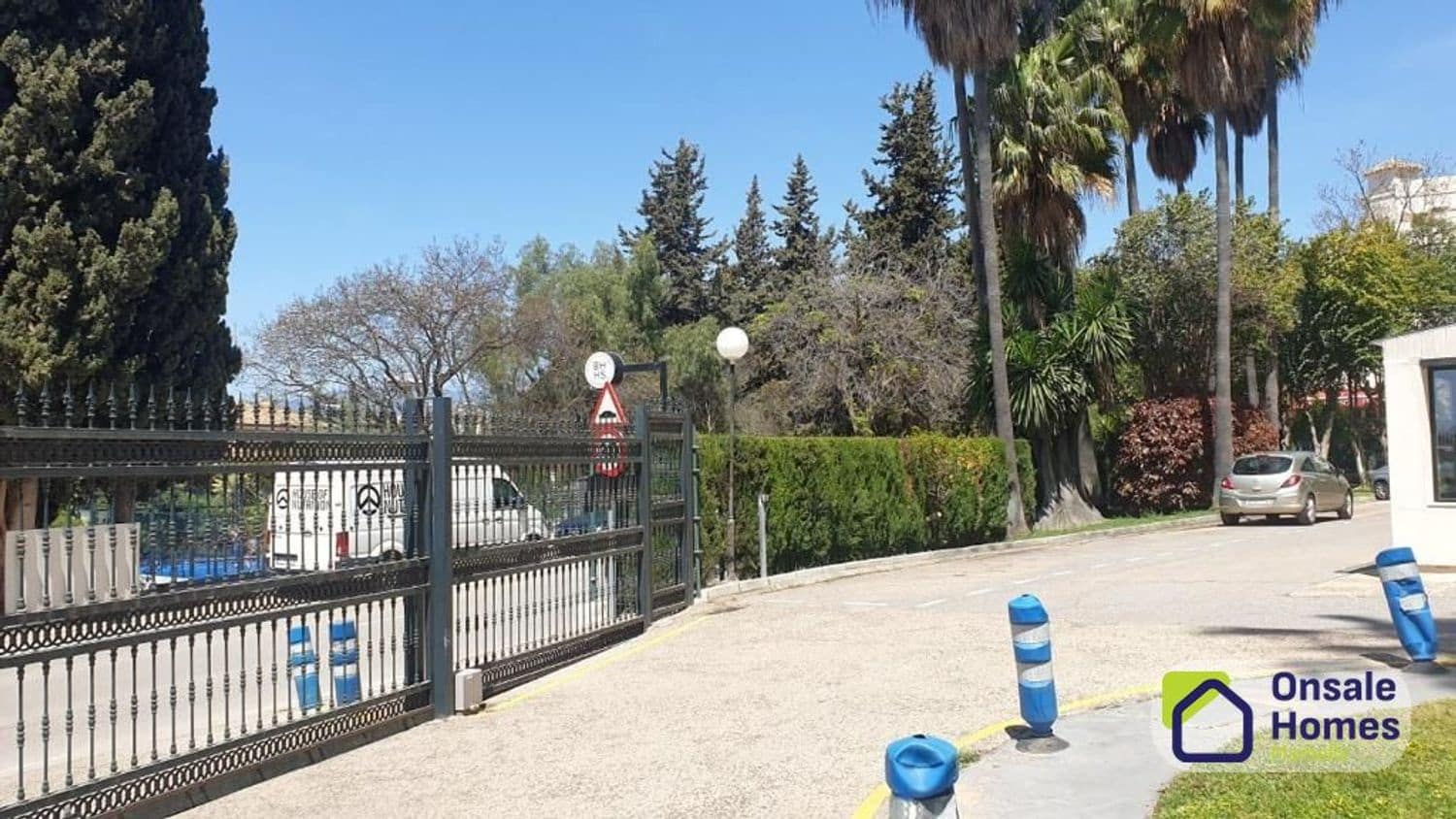 2 Zimmer Apartment zu verkaufen in Aloha Golf mit Pool Garage - 450.000 € (Ref: 10040249)
