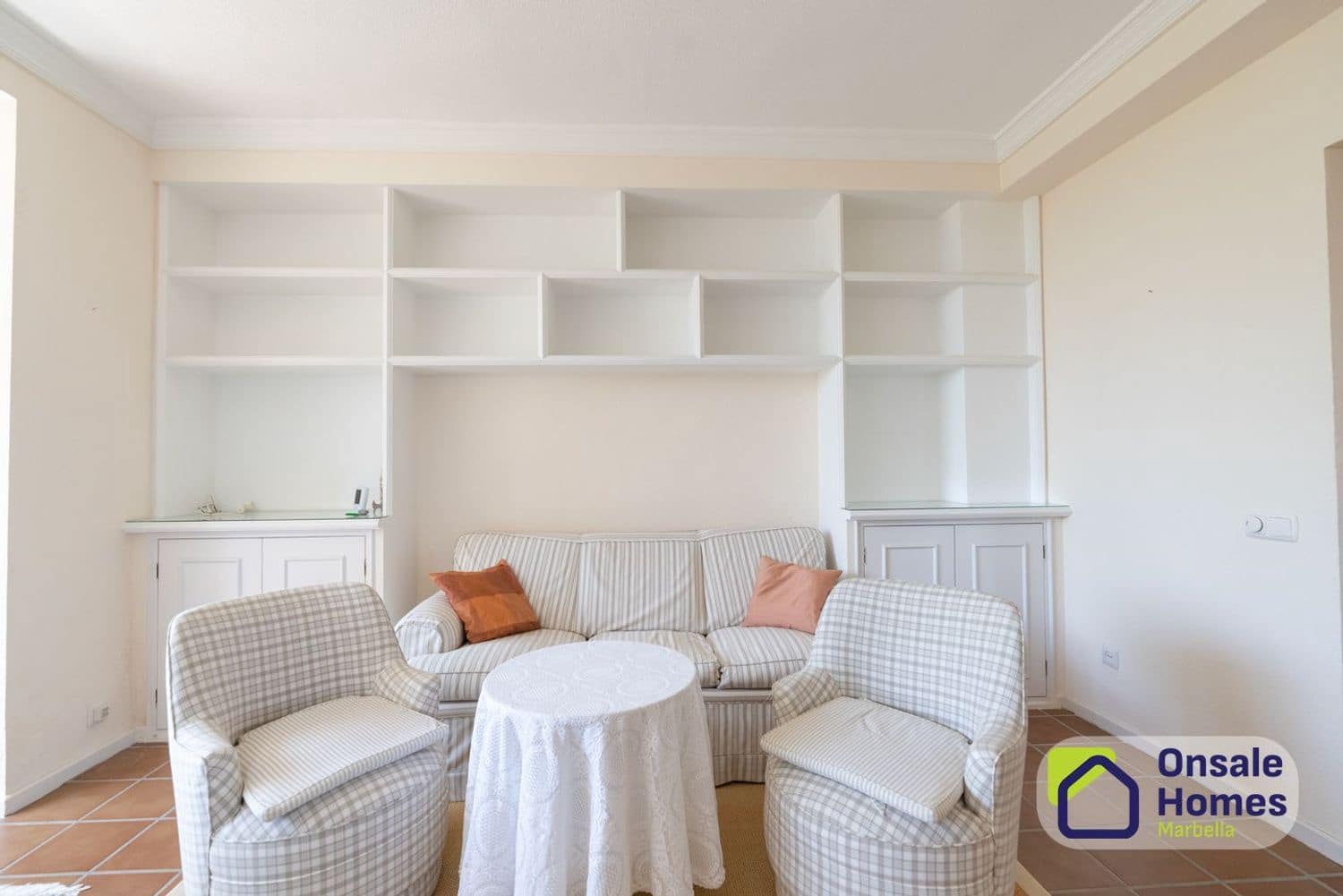 2 sypialnia Apartament na sprzedaż w Aloha Golf z basenem garażem - 420 000 € (Ref: 10040249)