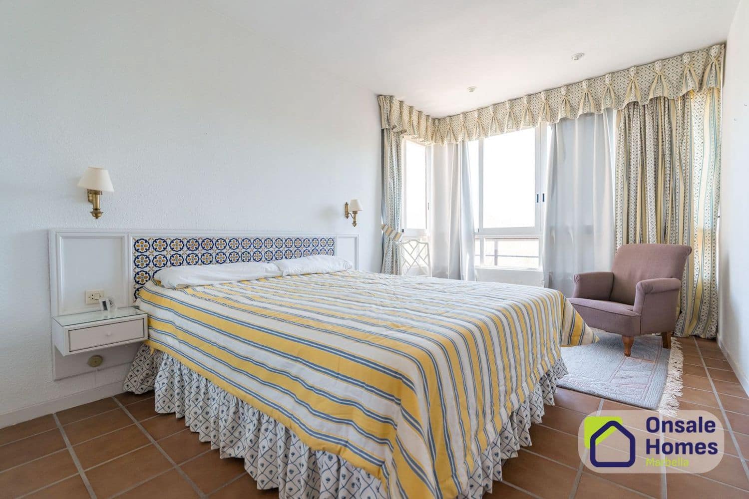 2 sypialnia Apartament na sprzedaż w Aloha Golf z basenem garażem - 420 000 € (Ref: 10040249)