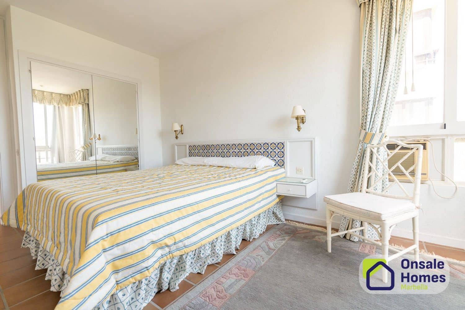 2 sypialnia Apartament na sprzedaż w Aloha Golf z basenem garażem - 420 000 € (Ref: 10040249)