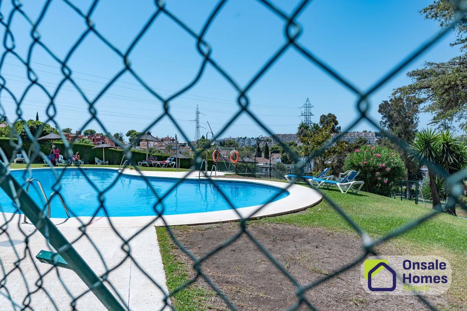 2 sypialnia Apartament na sprzedaż w Aloha Golf z basenem garażem - 420 000 € (Ref: 10040249)