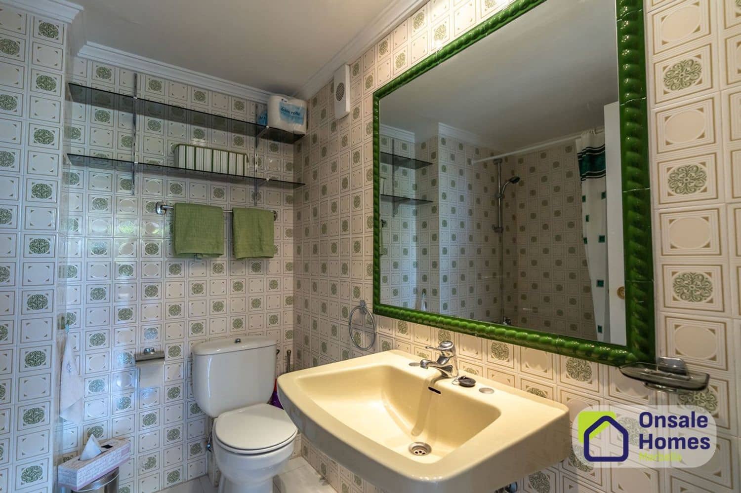 2 sypialnia Apartament na sprzedaż w Aloha Golf z basenem garażem - 420 000 € (Ref: 10040249)