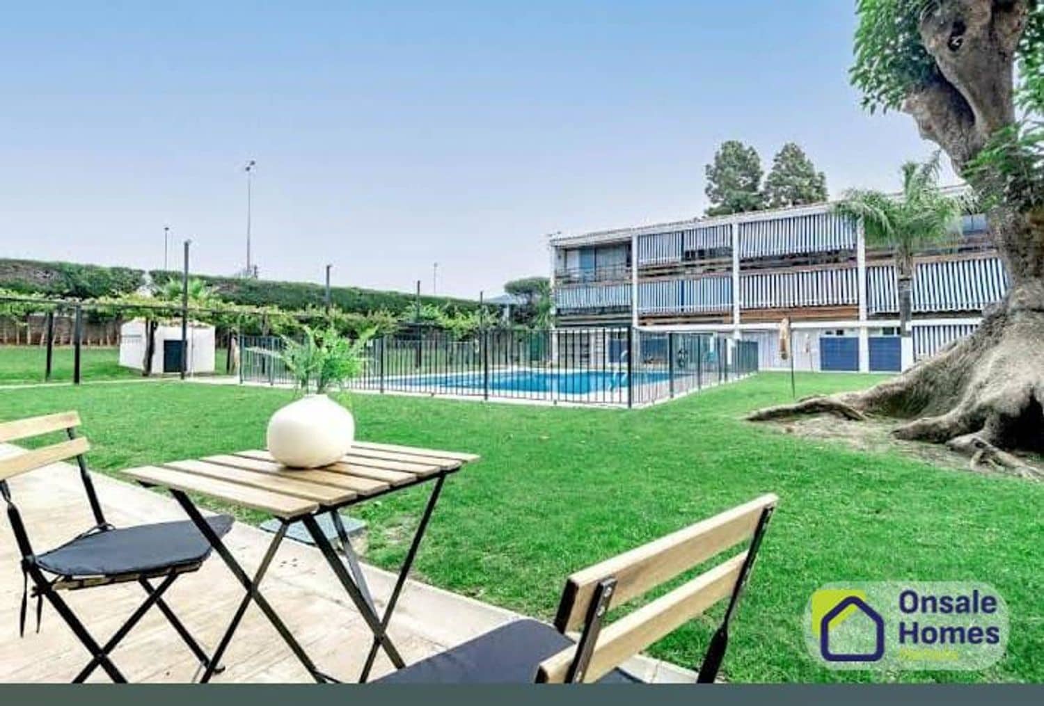 1 bedroom Apartment for sale in San Pedro de Alcantara with pool garage - € 342,000 (Ref: 10048694)