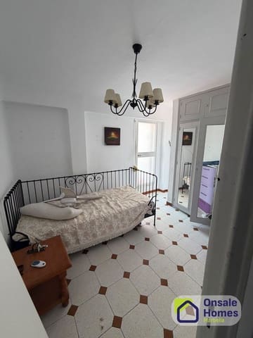 3 soverom Leilighet til salgs i Divina Pastora, Marbella med garasje - € 260 000 (Ref: 10066972)