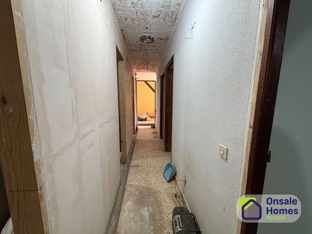 4 soverom Leilighet til salgs i Zona Miraflores, Marbella med garasje - € 375 000 (Ref: 10074687)