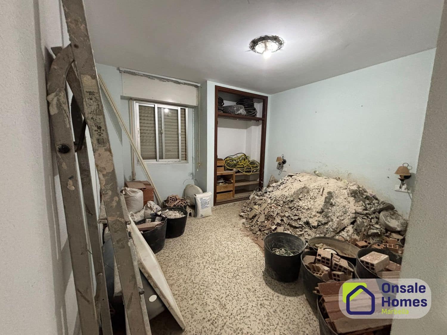 4 soverom Leilighet til salgs i Marbella med garasje - € 375 000 (Ref: 10074687)