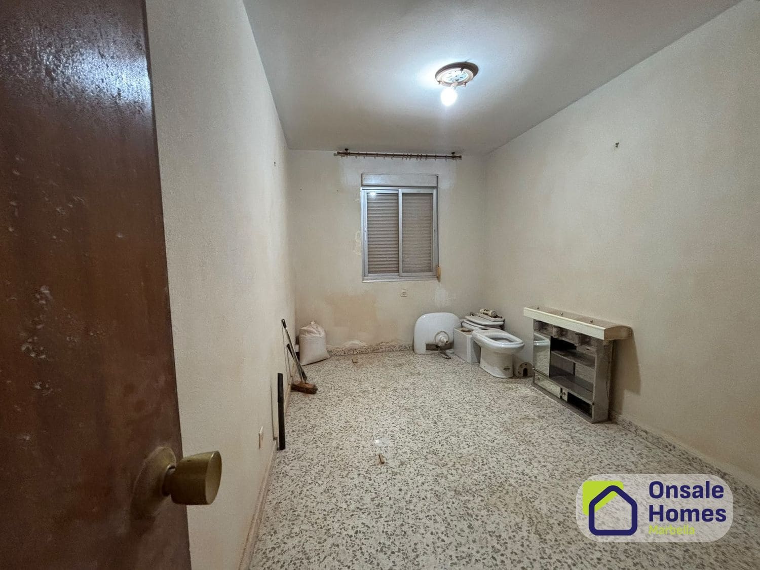 4 soverom Leilighet til salgs i Marbella med garasje - € 375 000 (Ref: 10074687)
