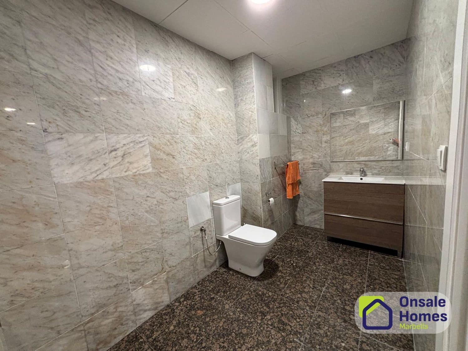Local Comercial en Marbella en venta - 515.000 € (Ref: 10080263)