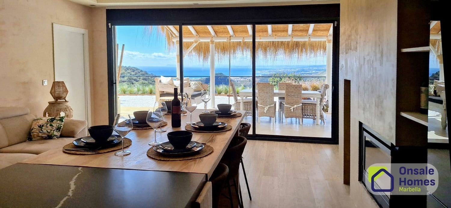Chalet de 2 habitaciones en Marbella en venta con piscina garaje - 749.000 € (Ref: 10080265)