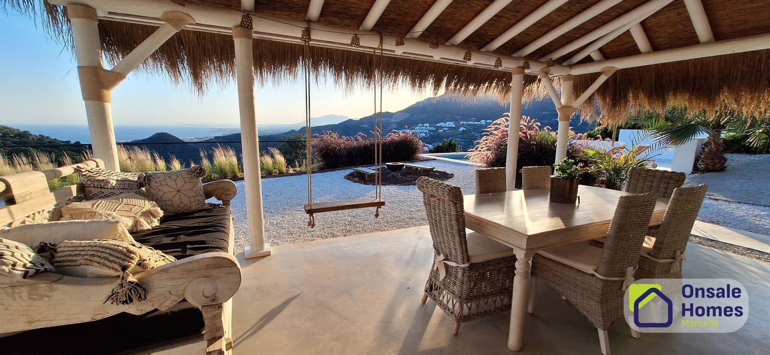 Chalet de 2 habitaciones en Marbella en venta con piscina garaje - 749.000 € (Ref: 10080265)