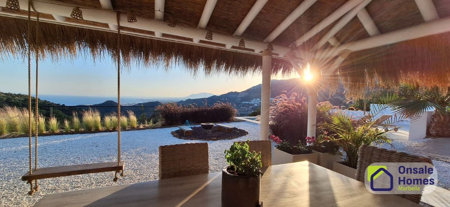 Chalet de 2 habitaciones en Marbella en venta con piscina garaje - 749.000 € (Ref: 10080265)
