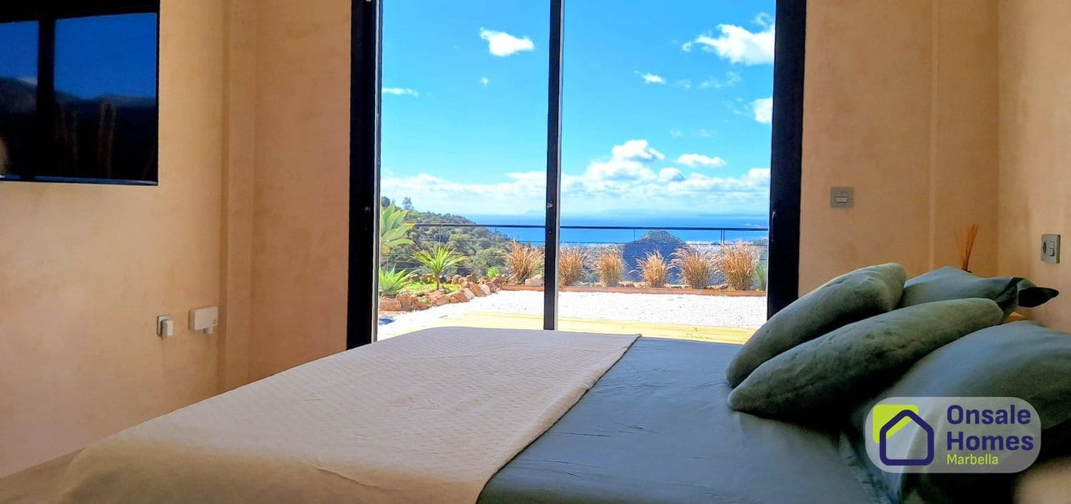 Chalet de 2 habitaciones en Marbella en venta con piscina garaje - 749.000 € (Ref: 10080265)