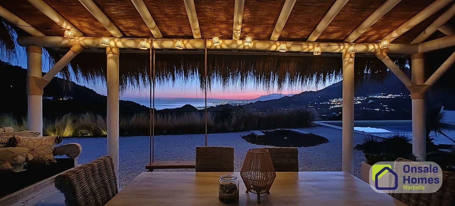 Chalet de 2 habitaciones en Marbella en venta con piscina garaje - 749.000 € (Ref: 10080265)