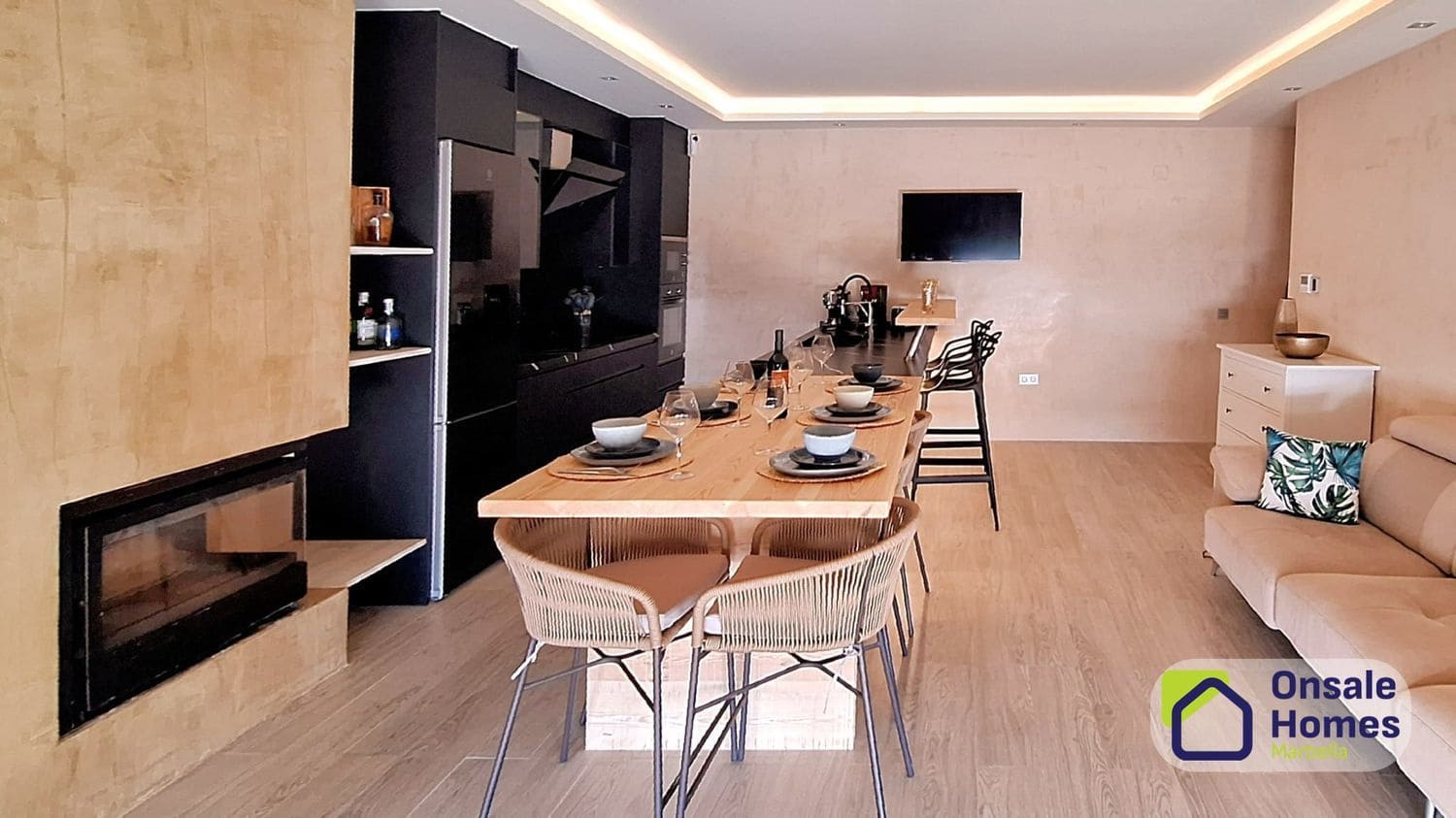 Chalet de 2 habitaciones en Marbella en venta con piscina garaje - 749.000 € (Ref: 10080265)