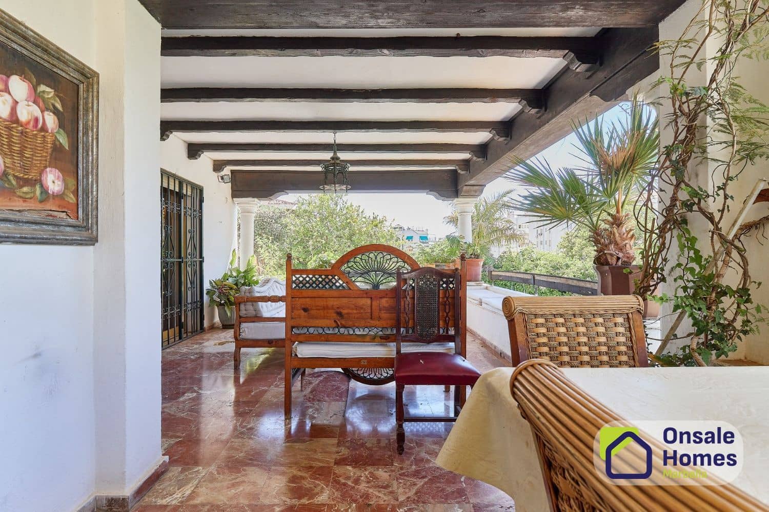 8 bedroom Villa for sale in Marbella with pool garage - € 2,120,000 (Ref: 10093976)
