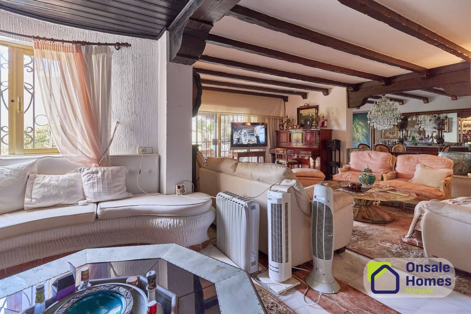 8 bedroom Villa for sale in Marbella with pool garage - € 2,120,000 (Ref: 10093976)