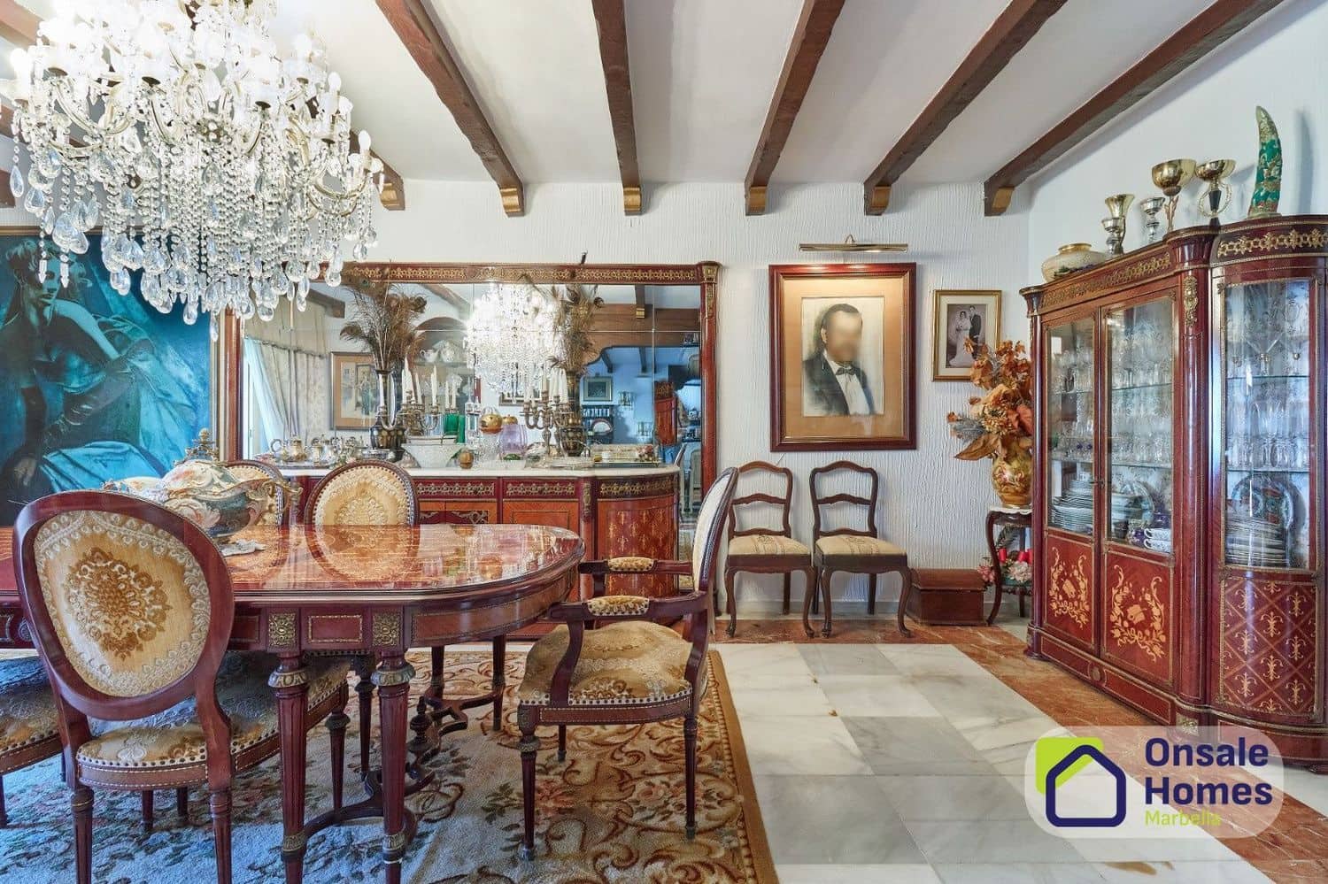 8 bedroom Villa for sale in Marbella with pool garage - € 2,120,000 (Ref: 10093976)