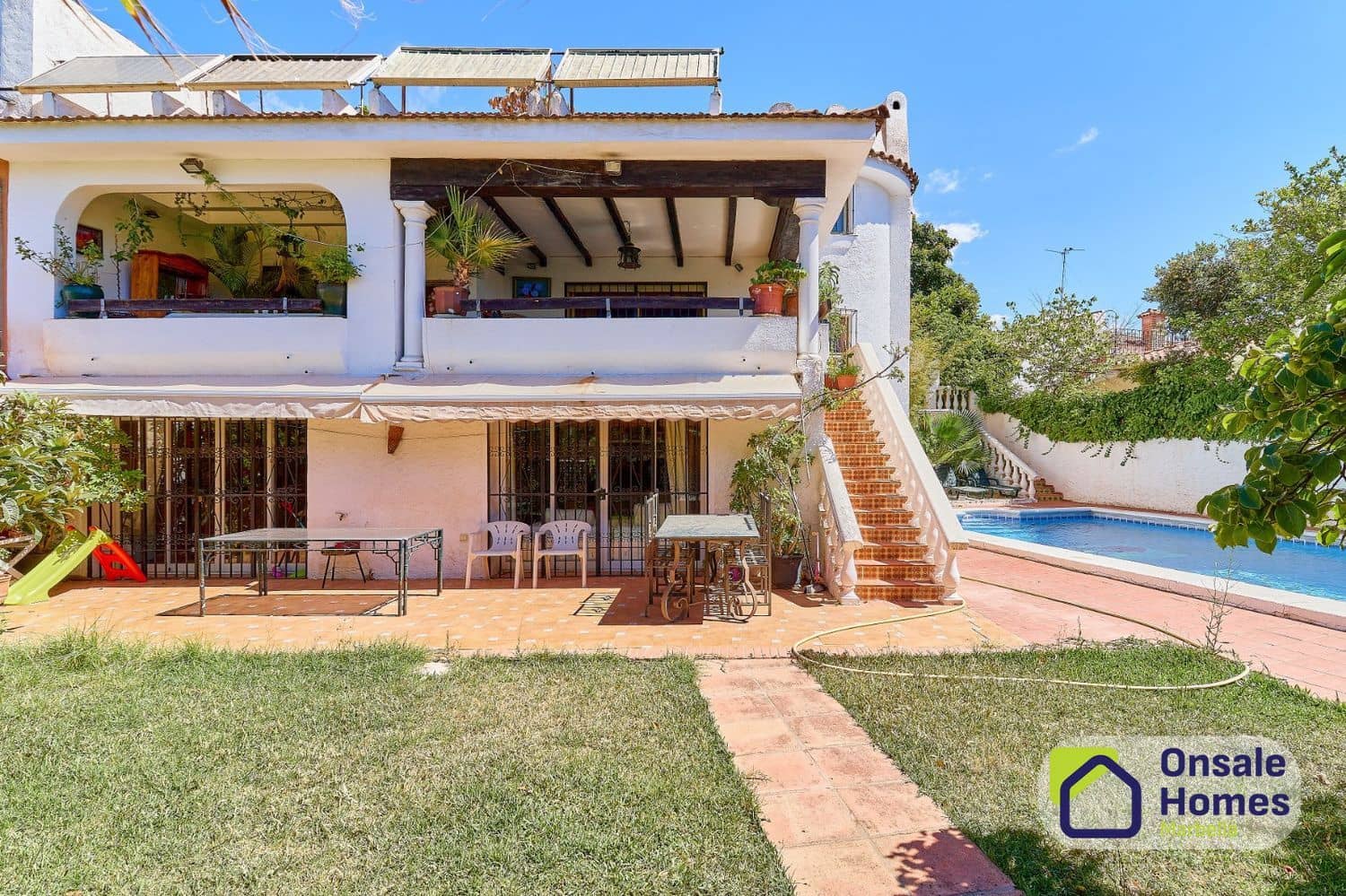 8 bedroom Villa for sale in Marbella with pool garage - € 2,120,000 (Ref: 10093976)