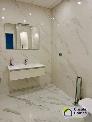 Gewerbe zu vermieten in San Pedro de Alcántara Pueblo, Marbella - 3.900 € (Ref: 10099467)