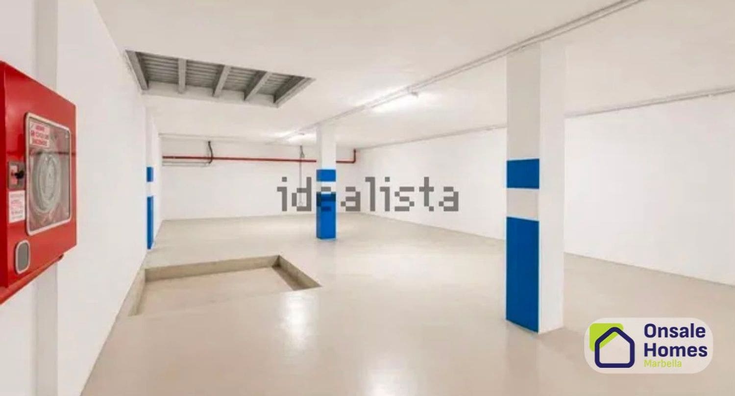 Gewerbe zu vermieten in San Pedro de Alcantara - 3.000 € (Ref: 10099468)