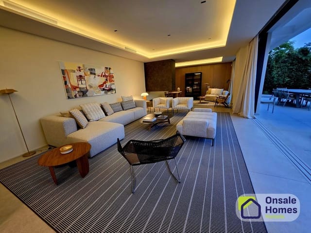 5 camera da letto Villa in vendita in Los Monteros, Marbella con piscina garage - 7.600.000 € (Rif: 10099469)