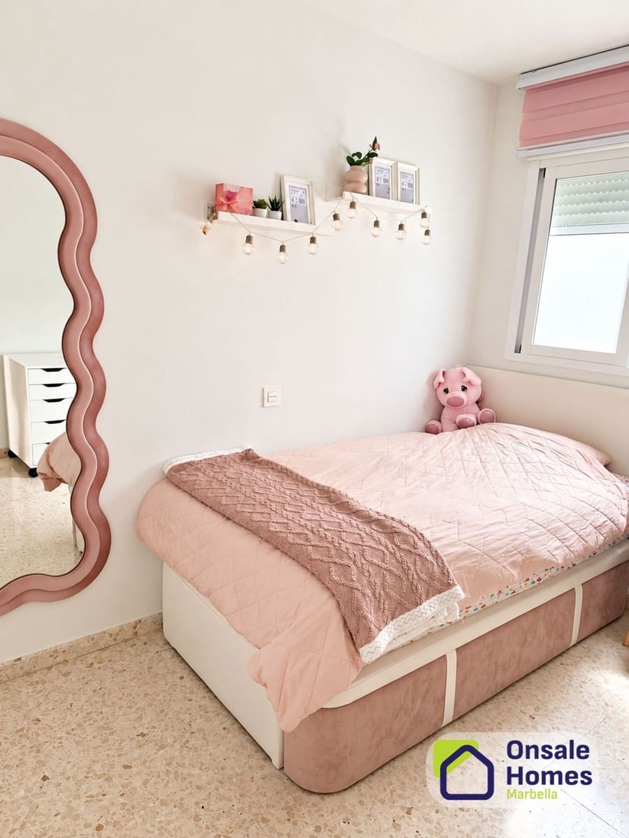 3 bedroom Apartment for sale in Marbella with garage - € 330,000 (Ref: 10101108)
