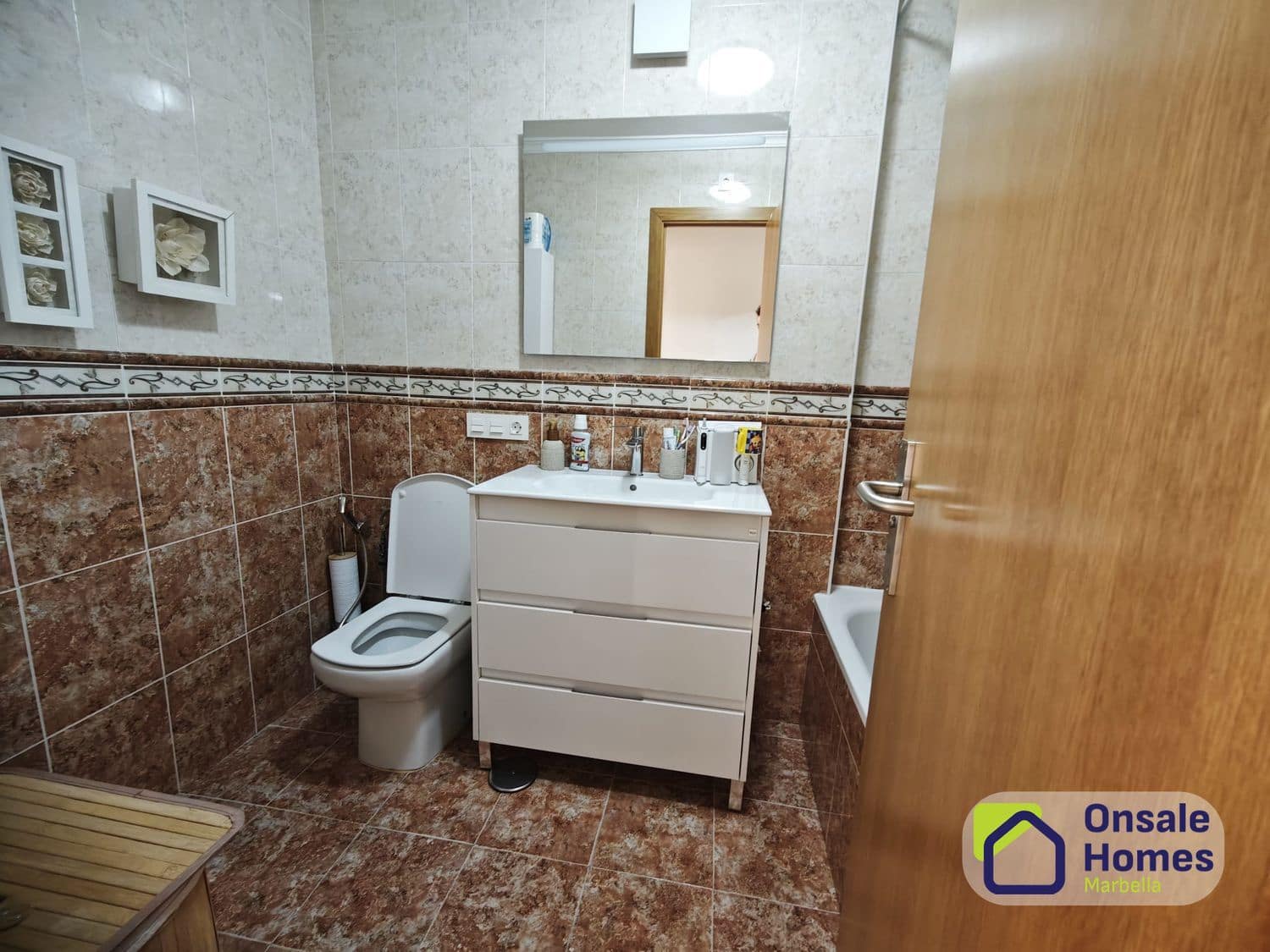 3 bedroom Apartment for sale in Marbella with garage - € 330,000 (Ref: 10101108)