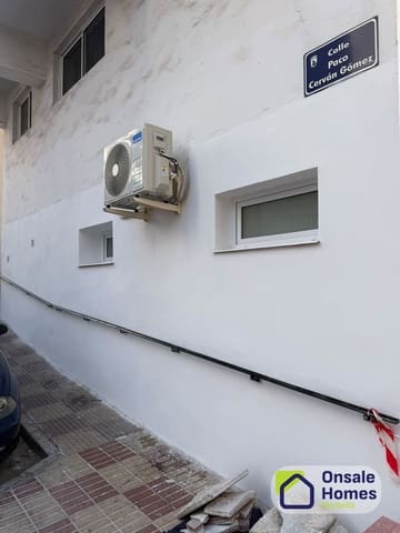 Comercial para venda em Divina Pastora, Marbella - 180 000 € (Ref: 10108660)