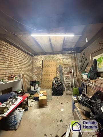Comercial para venda em Divina Pastora, Marbella - 220 000 € (Ref: 10108661)