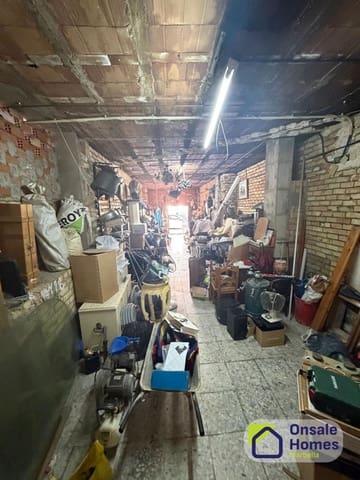 Comercial para venda em Divina Pastora, Marbella - 220 000 € (Ref: 10108661)