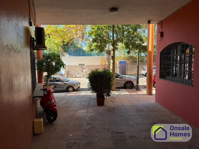 Comercial para venda em Los Jardines de Marbella - La Ermita, Marbella - 250 000 € (Ref: 10108662)