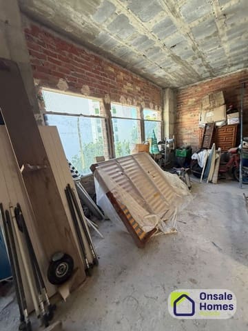 Comercial para venda em Los Jardines de Marbella - La Ermita, Marbella - 250 000 € (Ref: 10108662)