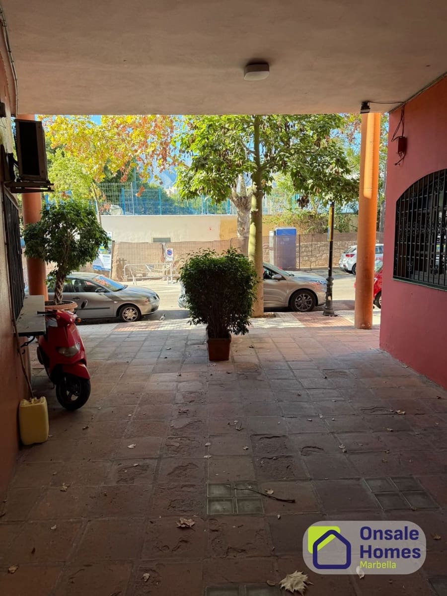Kommersiell til salgs i Marbella - € 250 000 (Ref: 10108662)