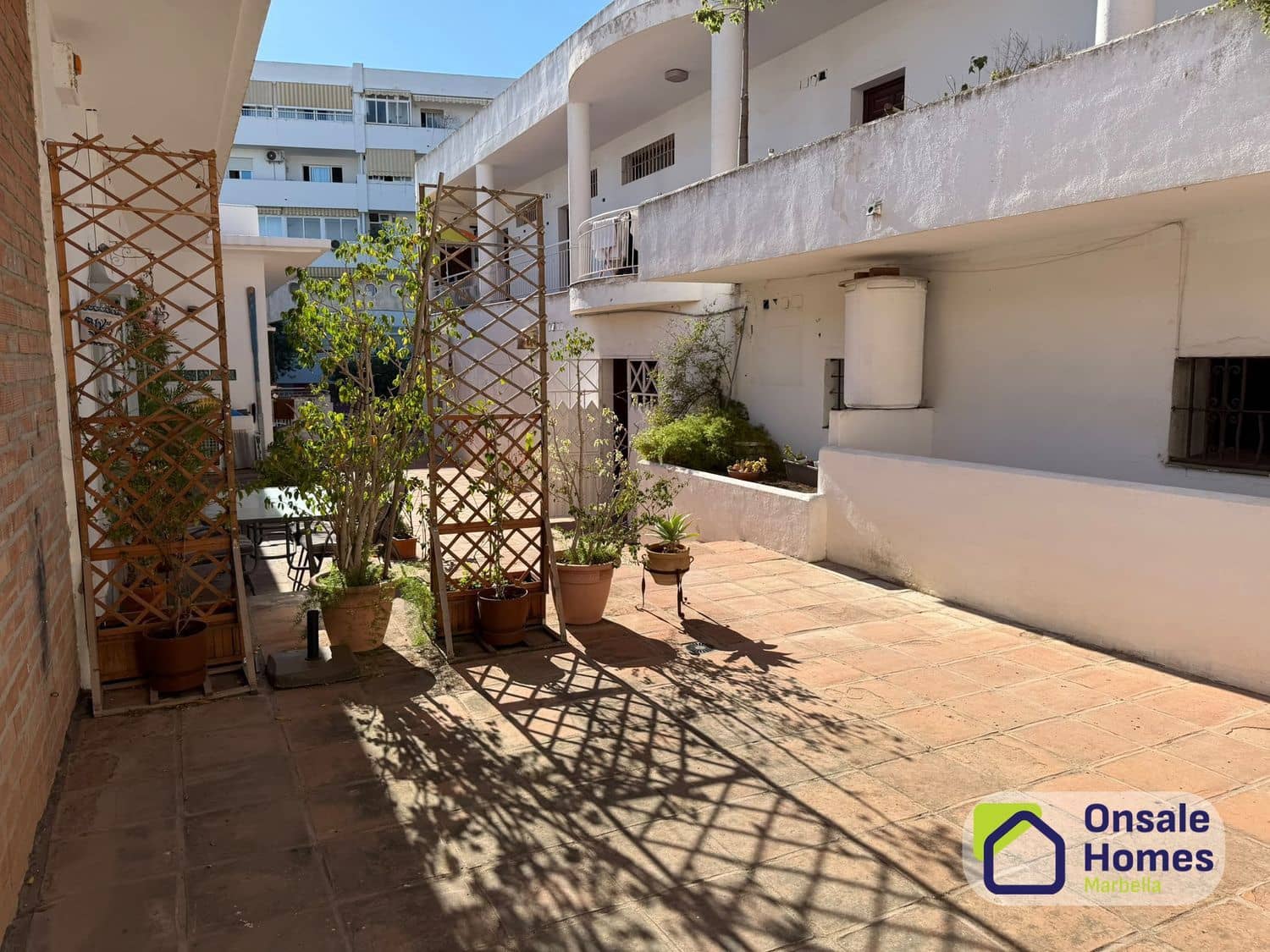 Kommersiell til salgs i Marbella - € 250 000 (Ref: 10108662)