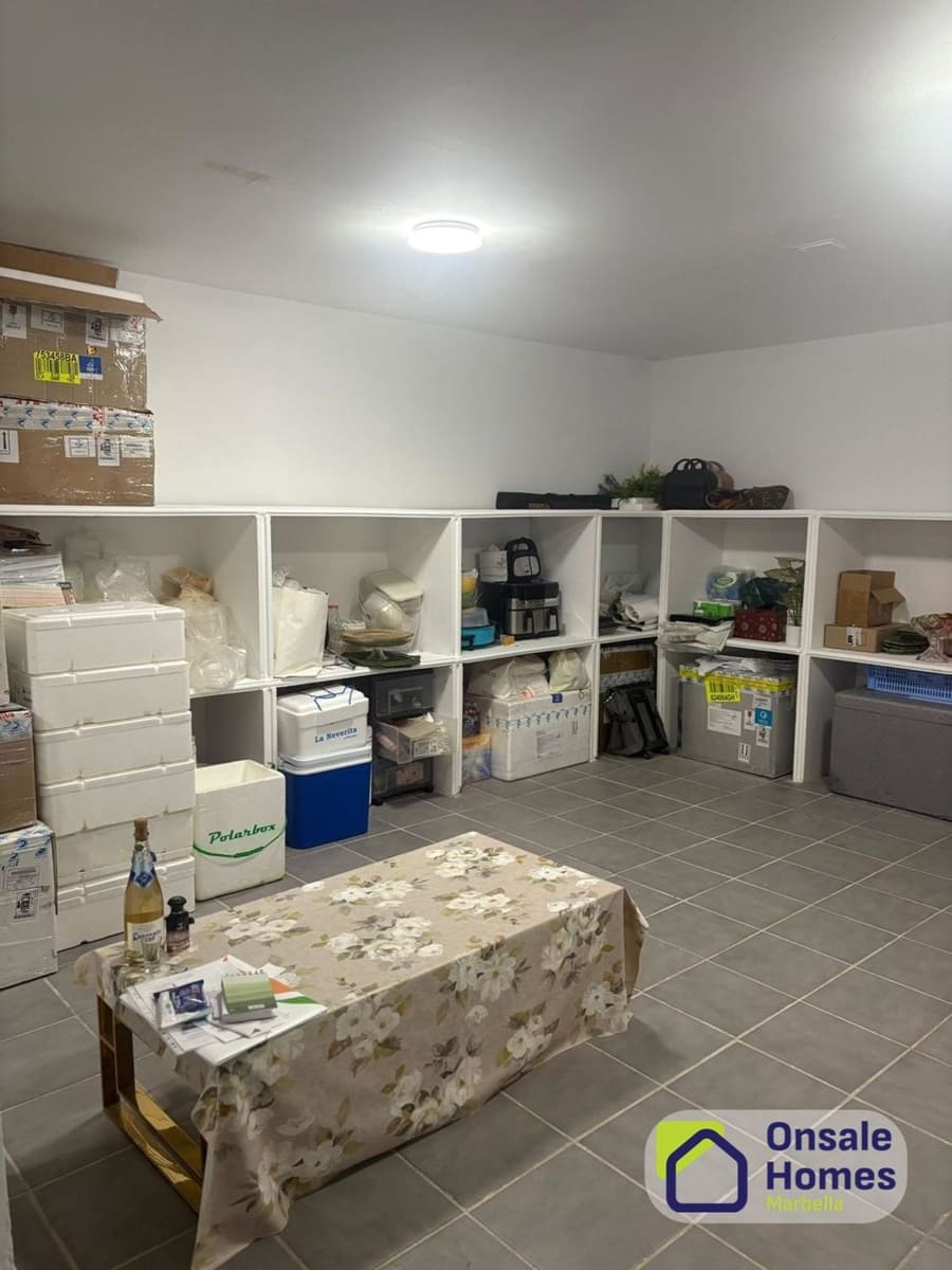 Kommersiell til salgs i Marbella - € 250 000 (Ref: 10108663)
