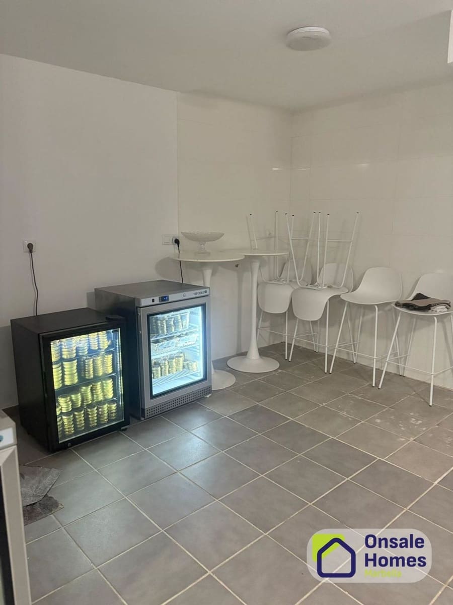 Kommersiell til salgs i Marbella - € 250 000 (Ref: 10108663)