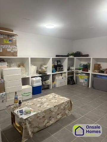 Commerciale in vendita in Playa Bajadilla - Puertos, Marbella - 250.000 € (Rif: 10108663)