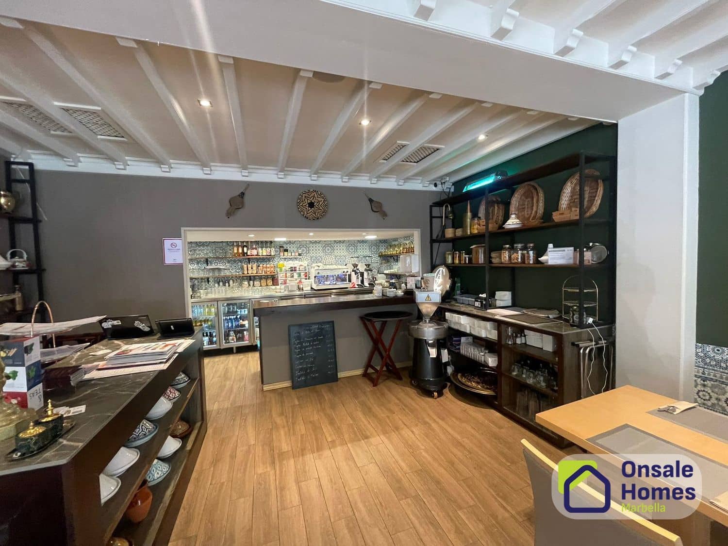 Kommersiell att hyra i Marbella - 1 900 € (Ref: 10108664)