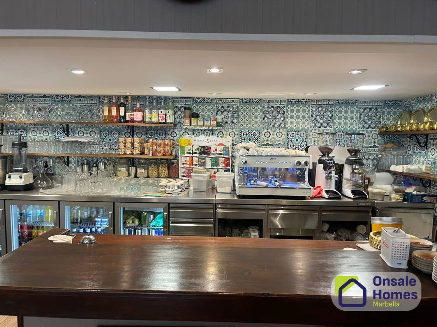 Kommersiell att hyra i Marbella - 1 900 € (Ref: 10108664)