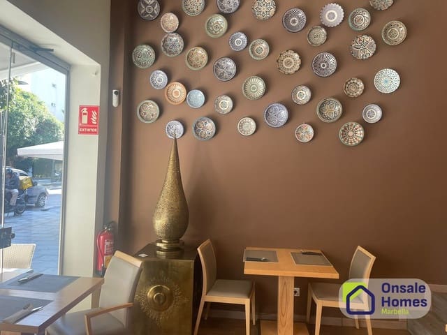 Kommersiell att hyra i Playa de Fontanilla, Marbella - 1 900 € (Ref: 10108664)