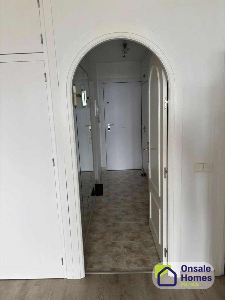 Lejlighed til salg i Marbella med garage - € 280.000 (Ref: 10108665)